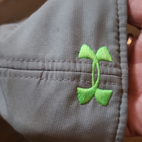 UNDER Armour Baseball Cap Youth Small Black, Gray, and Lime Green with UA logo - Picture 3 of 5